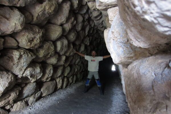 turkey (117) bank inside built by carefully stucking the rocks with the key rocks